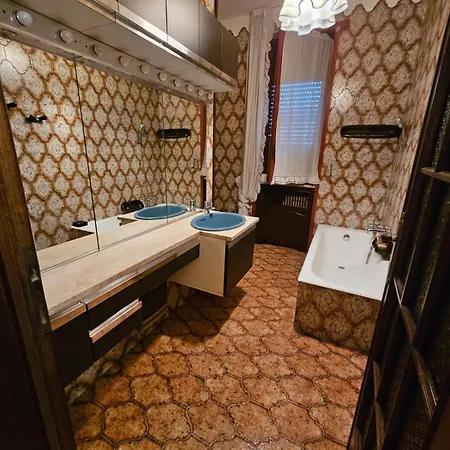 La Francigena - Ama's House Apartment Piacenza